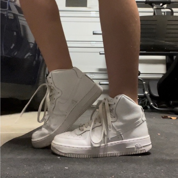 Slightly worn, white High top Nike Air Force 1 sneakers. Women’s size 6 - Picture 8 of 9